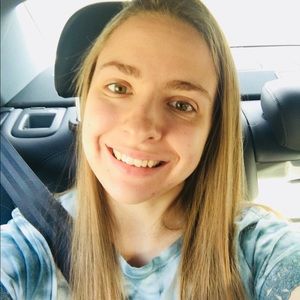 Meet your Posher, Julia